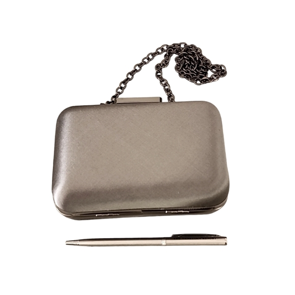 BCBG MAXAZRIA Mini Clamshell Convertible Clutch Bag Purse Metallic Chain Strap - Picture 14 of 15